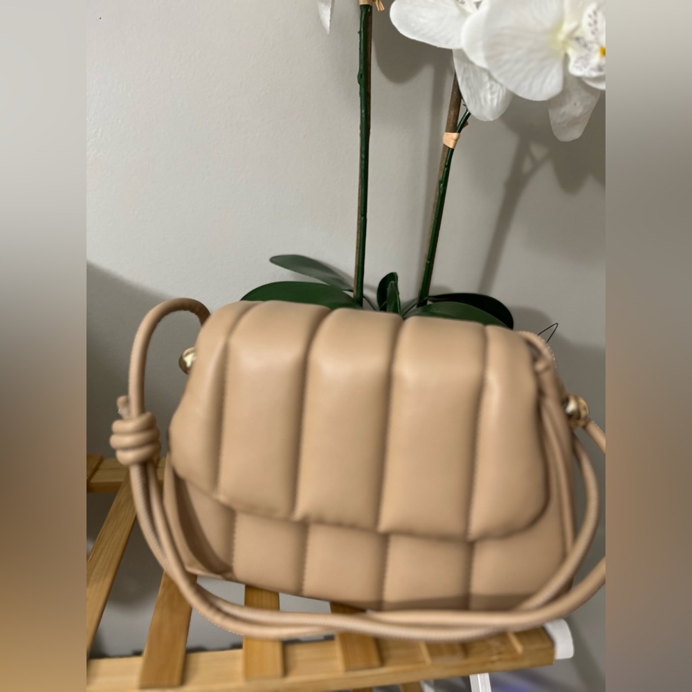 Chinese Laundry Quilted Crossbody Bag - Tan